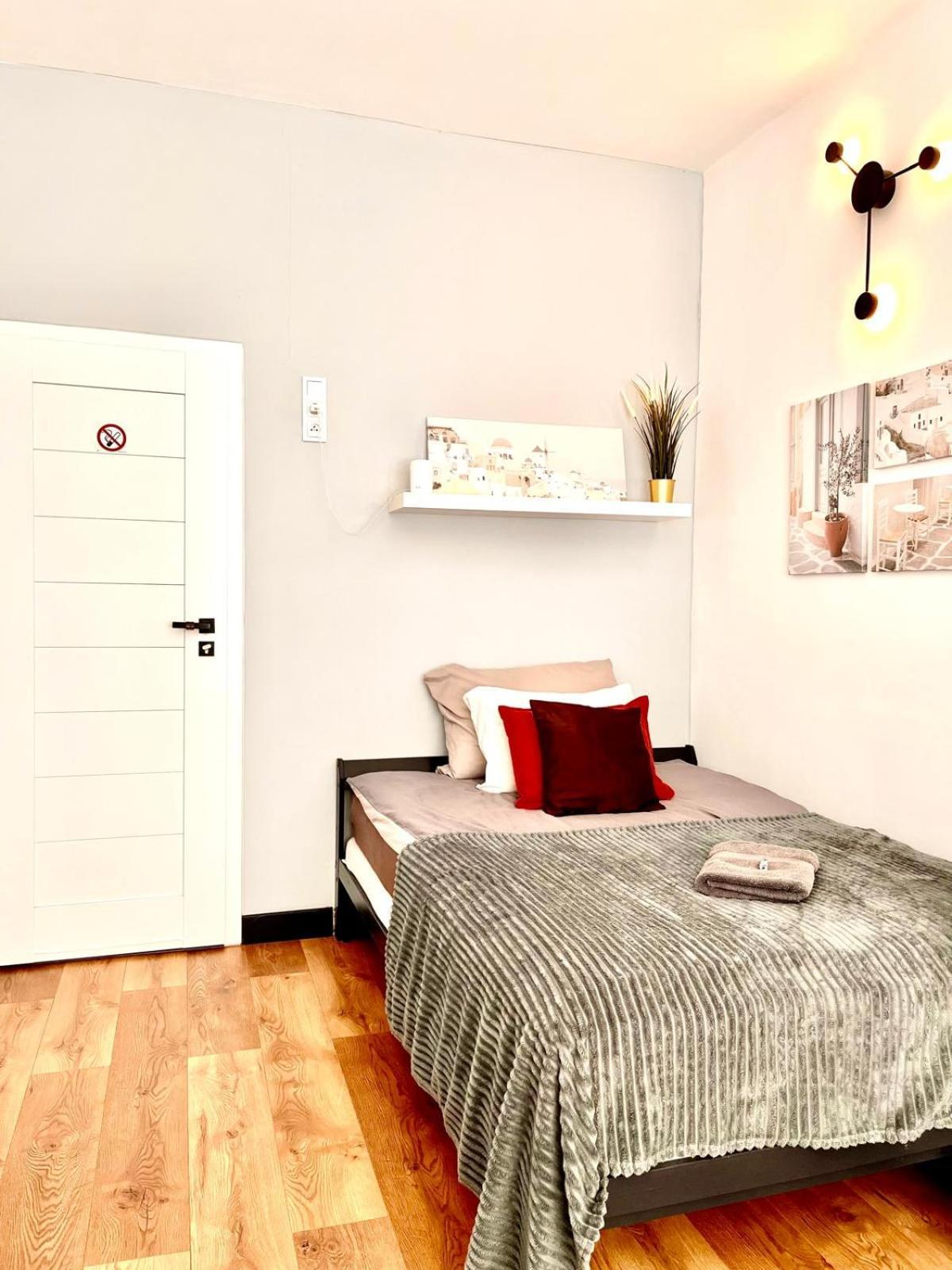 Super 1 Bed Room Condo In Warszawa Center Varsóvia Exterior foto